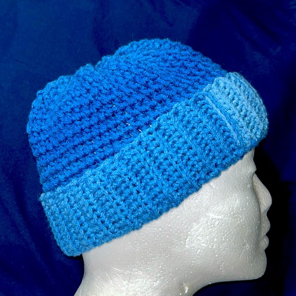 Crochet Hat Adult - Picture 1 of 3